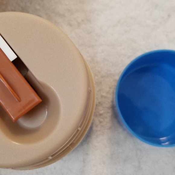 SOLD !!! Collectible 1983 Care Bears Metal Lunchbox Thermos - Picture 9 of 15